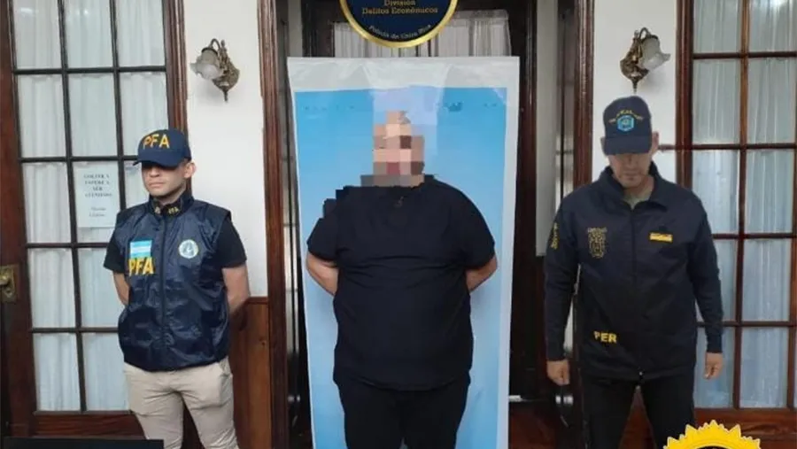 La imagen de la detención de Sebastián Infanzón. La imagen de la detención de Sebastián Infanzón.