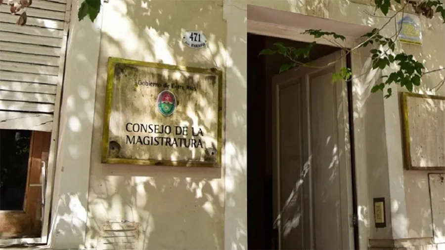 El gobernador Rogelio Frigerio elevó un proyecto para reformar al Consejo de la Magistratura de la Provincia. El gobernador Rogelio Frigerio elevó un proyecto para reformar al Consejo de la Magistratura de la Provincia.