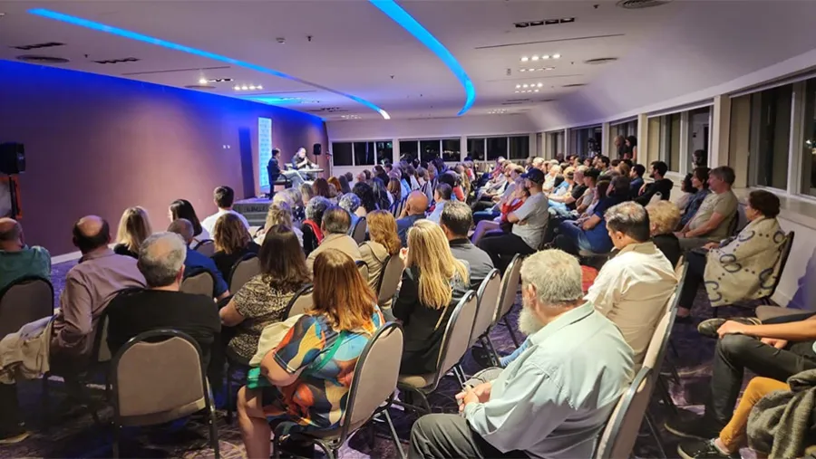 Con un salón colmado, Reynaldo Sietecase reflexionó sobre “Periodismo en tiempos de odio”.