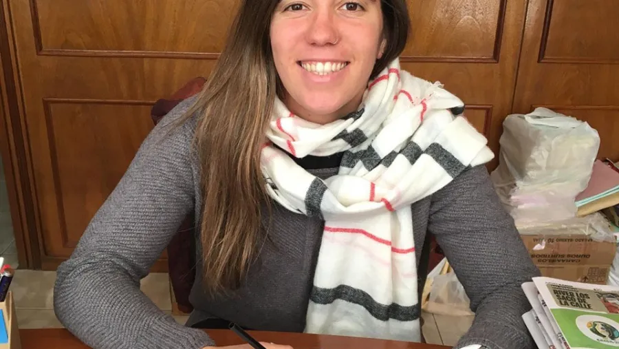La crespense Sofía Schell firmó su primer contrato como futbolista profesional La crespense Sofía Schell firmó su primer contrato como futbolista profesional