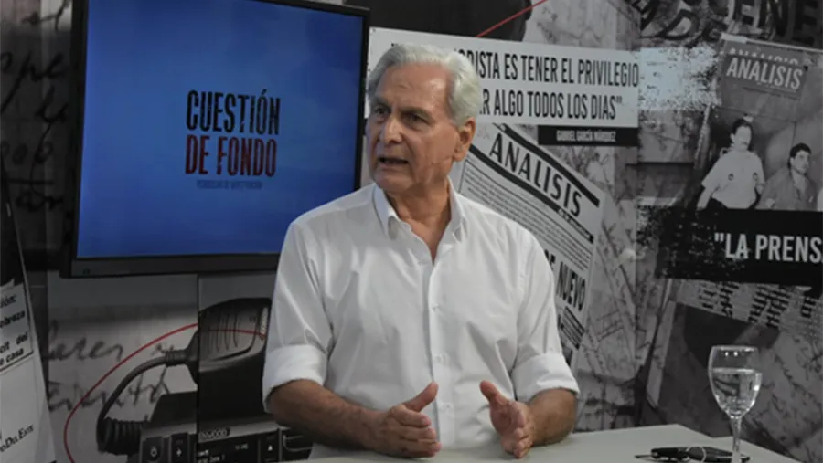 El diputado Julio Solanas en el programa de televisión Cuestión de Fondo (Canal 9, Litoral), donde cuestionó la conducta de algunos magistrados porque degradan al Poder Judicial. El diputado Julio Solanas en el programa de televisión Cuestión de Fondo (Canal 9, Litoral), donde cuestionó la conducta de algunos magistrados porque degradan al Poder Judicial.