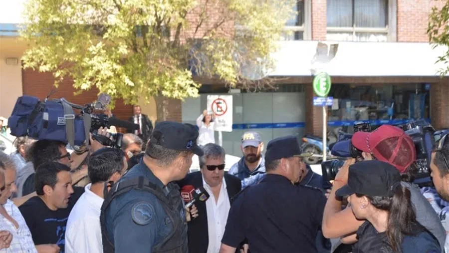 Carlos Stornelli intenta transformarse de fiscal rebelde a un pobre engañado por Marcelo D'Alessio.