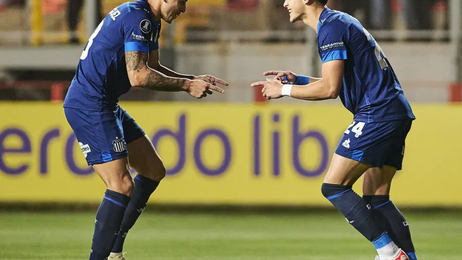Copa Libertadores: Talleres pisó fuerte en Chile y le ganó a Cobresal para ser líder