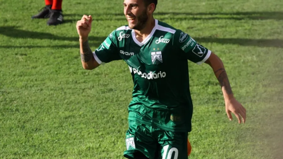 Ferro renovó el contrato del entrerriano Renzo Tesuri y 11 jugadores más hasta fin de año