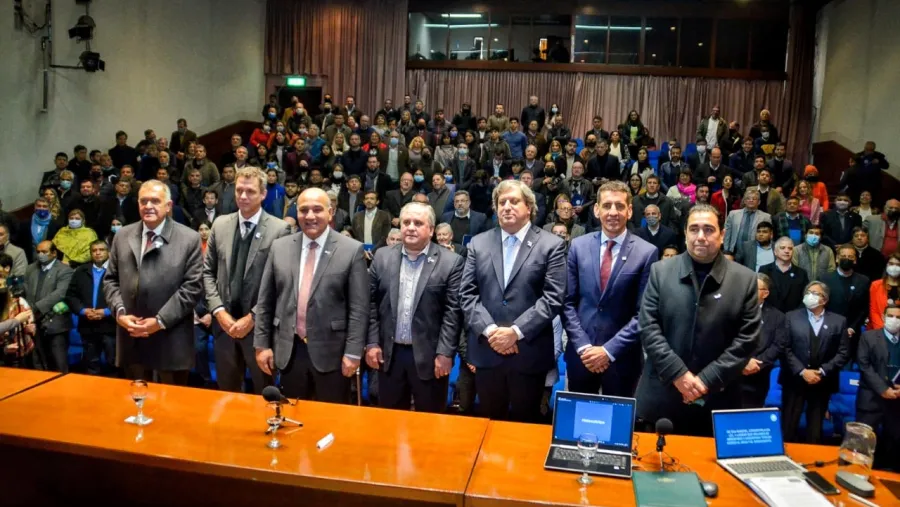 Manzur y Cresto encabezaron el Foro Nacional por el Derecho al Agua