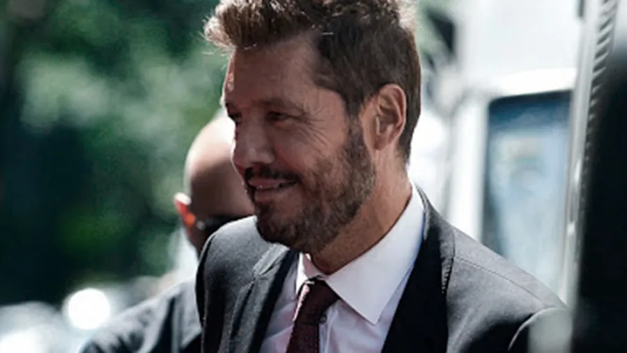 Tinelli apoyó públicamente a Lenzi y Bértoli disparó: “Tendría que ser imparcial” Tinelli apoyó públicamente a Lenzi y Bértoli disparó: “Tendría que ser imparcial”