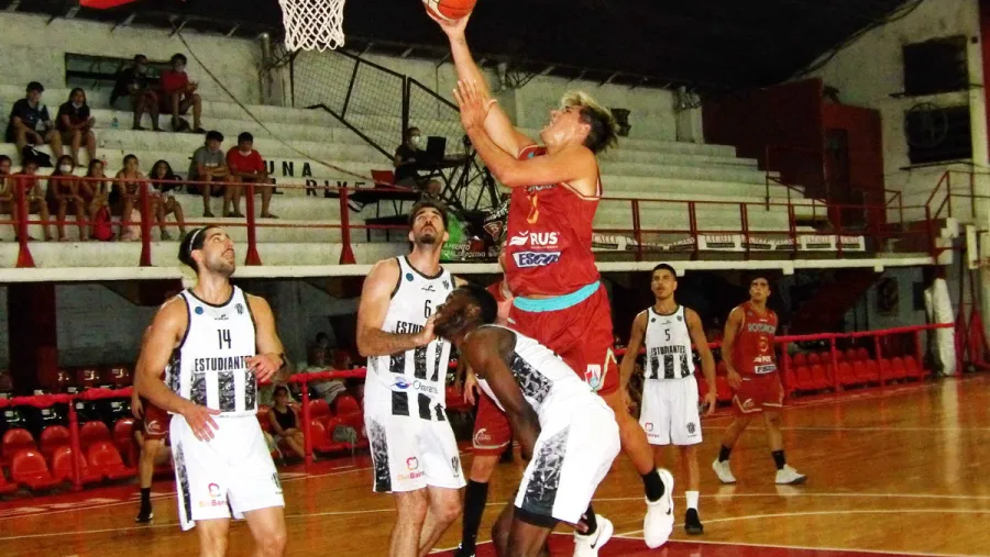 Tomás Verbauwede seguirá vistiendo la camiseta de Rocamora en la Liga Argentina