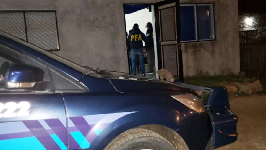 En la ruta 2 y 14 la Policía Federal detectó que se estaba frente al delito de trata. Hay cinco personas detenidas.