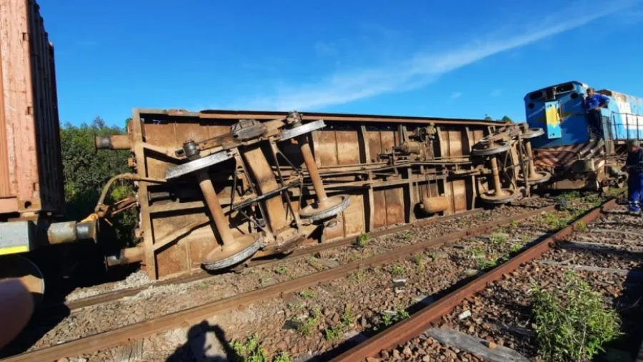 Descarrilló una formación del Belgrano Cargas en una estación entrerriana Descarrilló una formación del Belgrano Cargas en una estación entrerriana