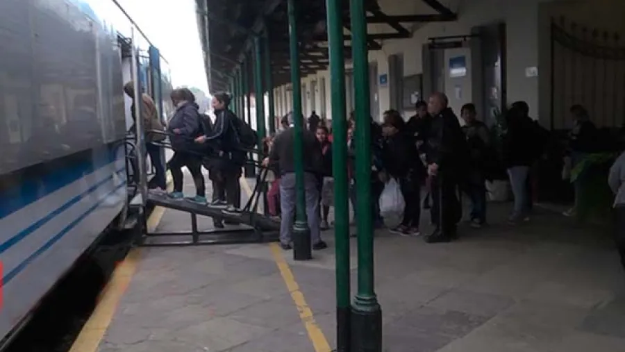 Tren Colonia Avellaneda-Paraná