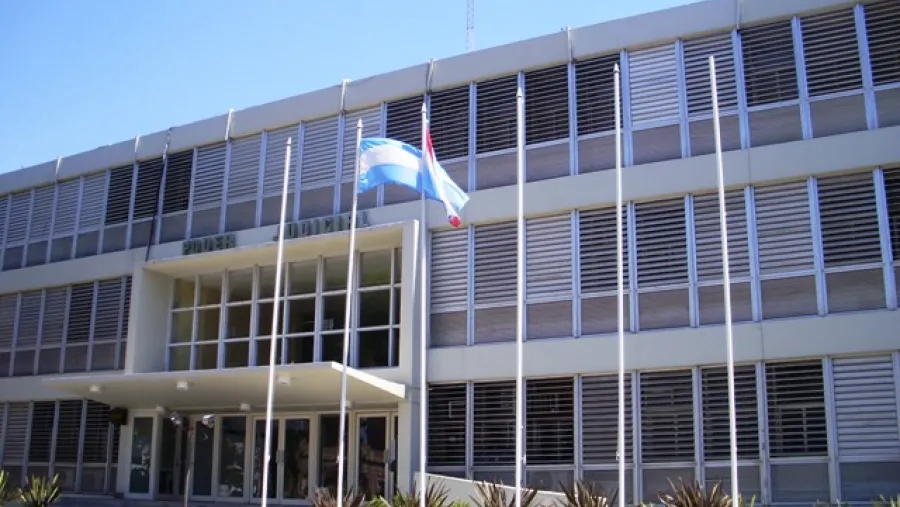 Tribunales