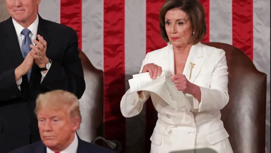 Nancy Pelosi rompe el discurso de Trump