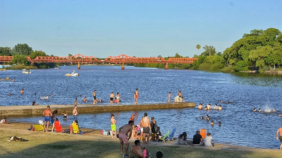 Gualeguaychú tuvo un gran movimiento sobre los balnearios del río homónimo, y en el Ñandubaysal sobre el río Uruguay, además de gran cantidad de visitantes a las Termas de Guaychú.