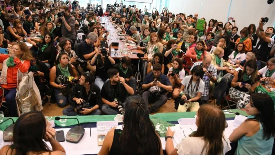 La Convención Nacional de la UCR apoyó el proyecto de aborto legal.