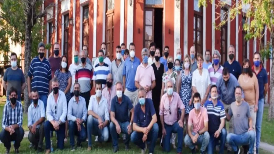 Dirigentes radicales conformaron nuevo espacio: “Nace el futuro para la UCR en Cambiemos”