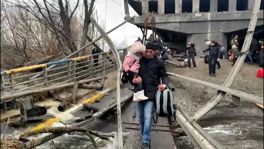 Suspenden la evacuación de Mariupol mientras Ucrania y Rusia se acusan de incumplir el alto el fuego. Suspenden la evacuación de Mariupol mientras Ucrania y Rusia se acusan de incumplir el alto el fuego.
