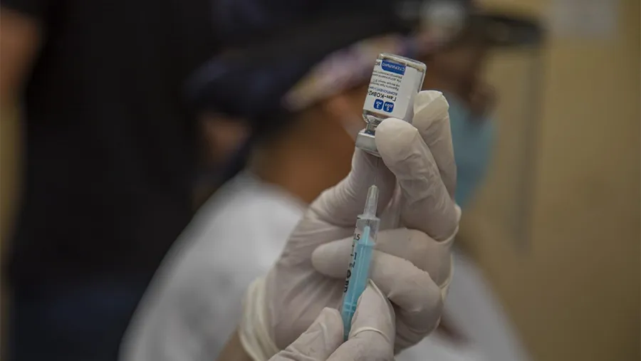 El Ministerio de Salud de Entre La provincia insta a asistir a los vacunatorios para recibir las dosis de refuerzo contra el Covid 19.