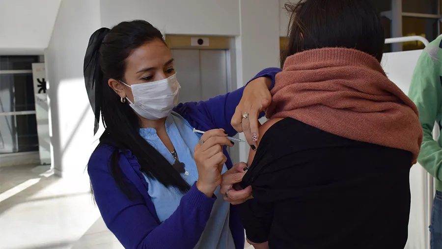 Con la llegada de las nuevas dosis, en la Provincia se ha intensificado la campaña de vacunación contra el Covid-19.