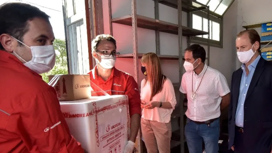 Bordet y Velázquez reciben vacunas Covid en la Base Aérea Bordet y Velázquez reciben vacunas Covid en la Base Aérea