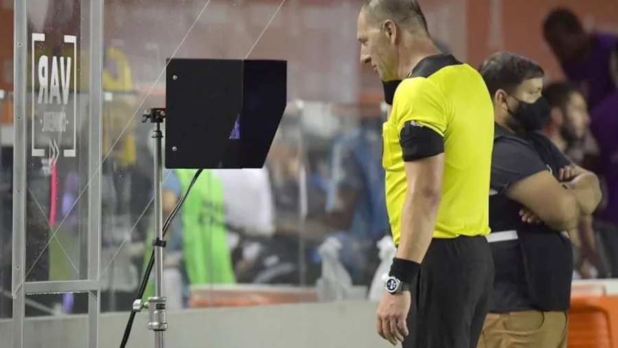 VAR VAR