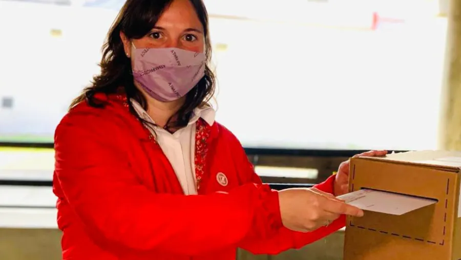 Lucía Varisco votando