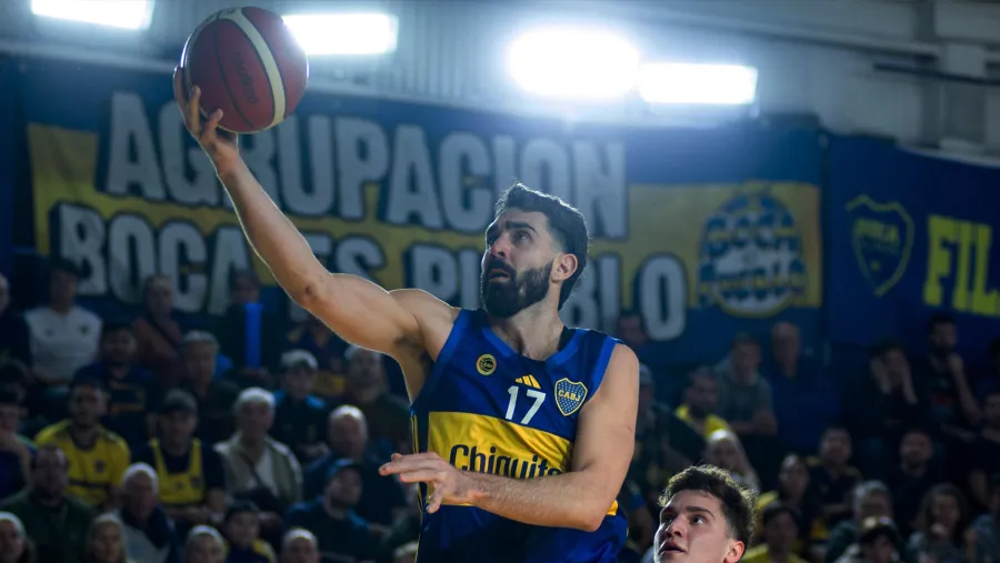 Básquet: tras ser campeón, el entrerriano Sebastián Vega seguirá otro año en Boca