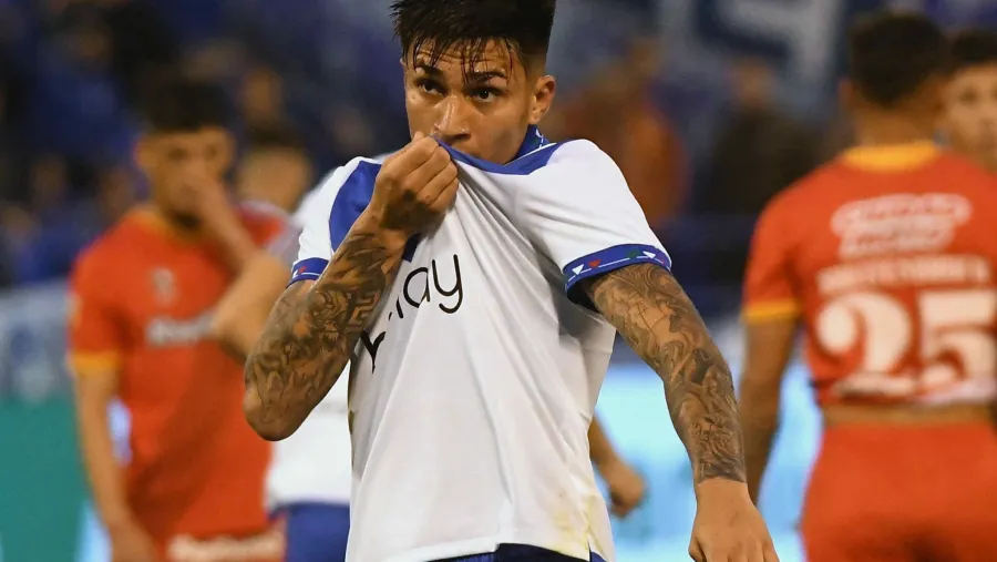 Vélez le ganó a Arsenal en un partido clave en la lucha por evitar el descenso Vélez le ganó a Arsenal en un partido clave en la lucha por evitar el descenso
