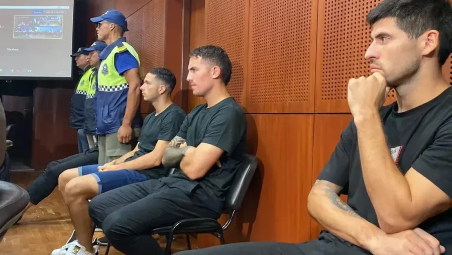 Liberaron a los tres exjugadores de Vélez detenidos en Tucumán Liberaron a los tres exjugadores de Vélez detenidos en Tucumán