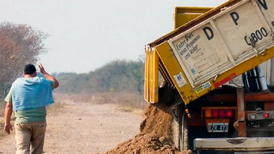 José Cáceres le respondió las críticas a Esteban Vitor y aseveró que “los consorcios camineros no necesitan de una ley para ponerse en marcha porque ya existen y funcionan y van a recibir todo el apoyo de este Gobierno”.