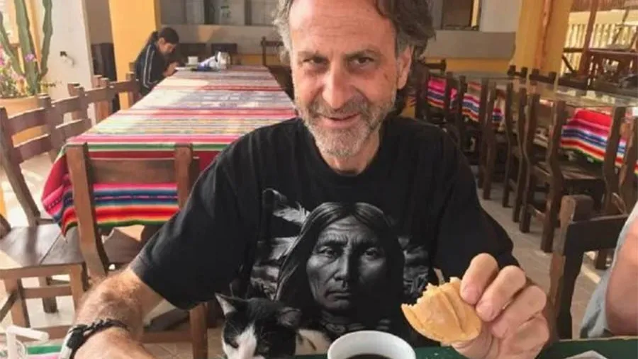 El argentino que resultó muerto por las acciones bélicas fue identificado como Rodolfo Fabián Skariszewski, de 56 años.