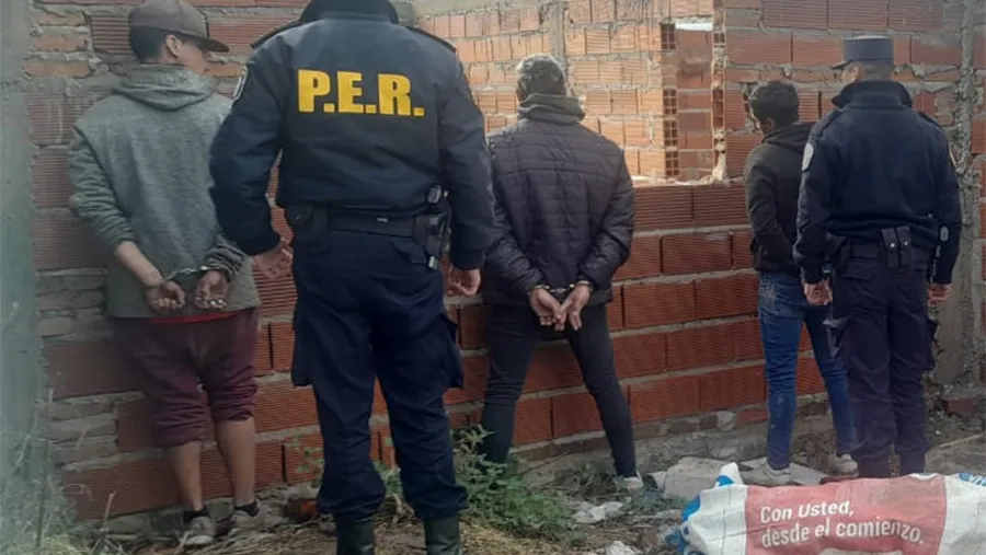 Los detenidos quedaron alojados en la Alcaidía de la Jefatura Departamental de Policía de Victoria.