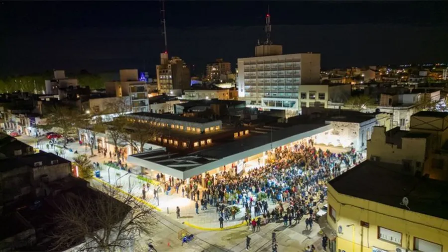 El predio es muy codiciado por quienes tienen comercios vinculados con el turismo en la ciudad.