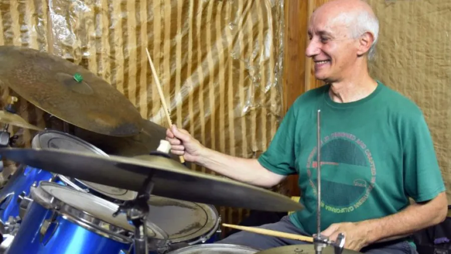 Una nueva propuesta musical se inaugura este jueves en la Casa de la Cultura, con entrada libre y gratuita. Una nueva propuesta musical se inaugura este jueves en la Casa de la Cultura, con entrada libre y gratuita.