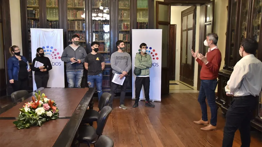 La Escuela de Jóvenes y Adultos de UPCN fue recibida en la Cámara baja y se le brindó un recorrido por el espacio histórico de la institución, con todos los protocolos de higiene y seguridad vigentes.