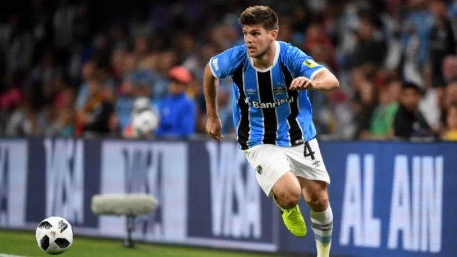 “La prioridad la tendría San Lorenzo, pero jugaría en otros equipos”, aclaró Kannemann