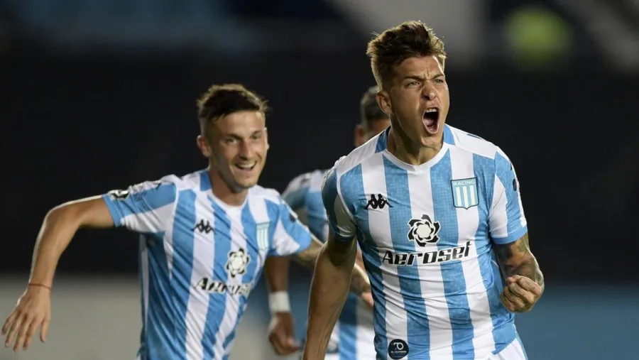 Racing: otros clubes de Primera posaron los ojos en los entrerrianos Reniero y Banega