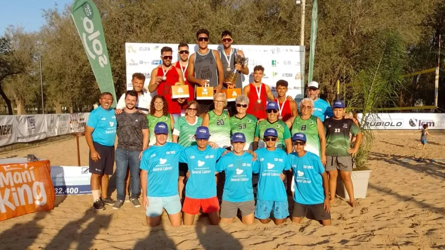 Beach Volley: el entrerriano Julián Azaad volvió a ser campeón en el Circuito Argentino Beach Volley: el entrerriano Julián Azaad volvió a ser campeón en el Circuito Argentino