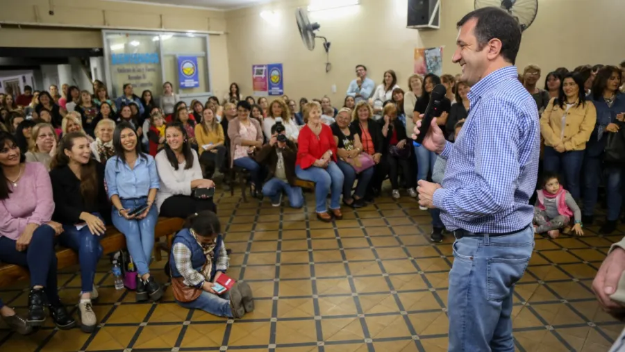 Edgardo Kueider acto militancia