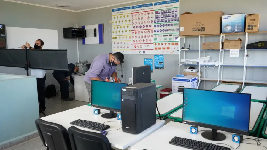 Polo Educativo Científico y Tecnológico Polo Educativo Científico y Tecnológico