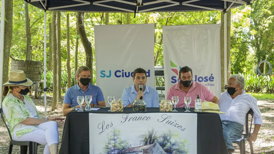 Bastian junto a Los Franco Suizos