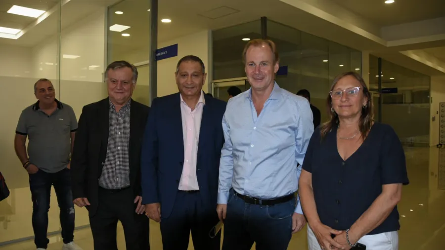 Con la presencia del gobernador Gustavo Bordet, presentaron la Supercopa Entre Ríos