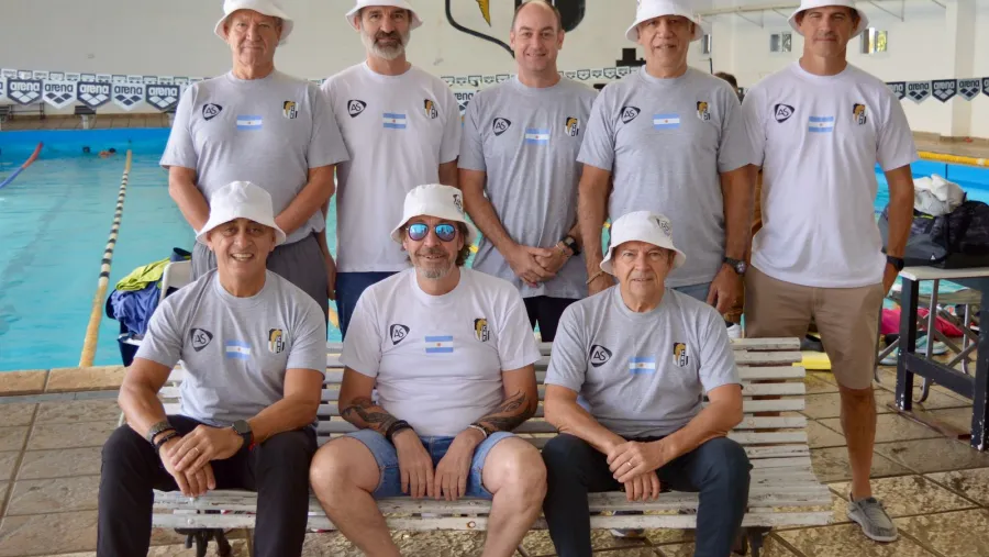 Aguas Abiertas: nadadores de Estudiantes harán el Cruce Cancún-Isla Mujeres