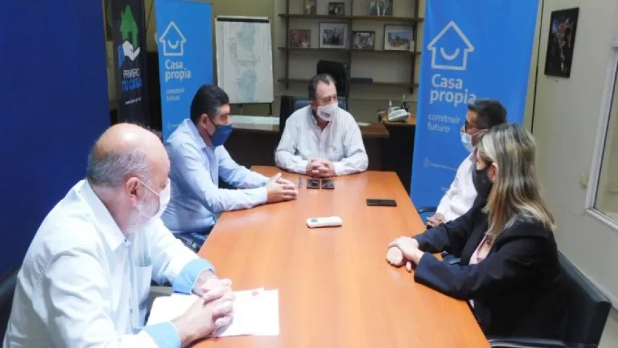 Avanzan las gestiones de nuevas viviendas para Hasenkamp y Ubajay