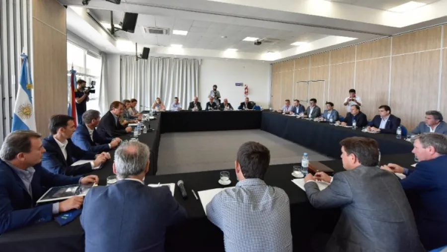 Bordet avanzó con los intendentes de JxC en una agenda de obras para los municipios