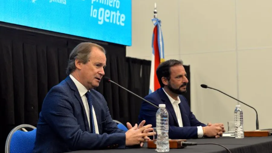 Bordet llamó a generar un desarrollo portuario que potencie la economía de las provincias