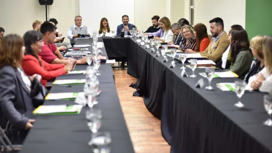 Entre Ríos firmará el convenio con Nación para ampliar la jornada escolar Entre Ríos firmará el convenio con Nación para ampliar la jornada escolar