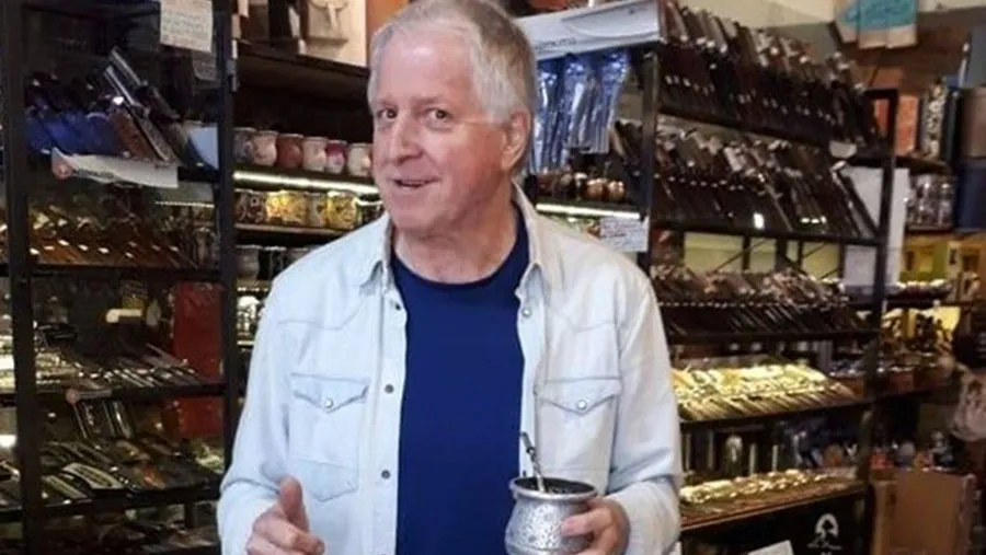 Miguel Ángel Zuvic tenía 69 años y fue encontrado con un disparo en su cabeza dentro de su auto, cerca del lago de esa ciudad bonaerense. 