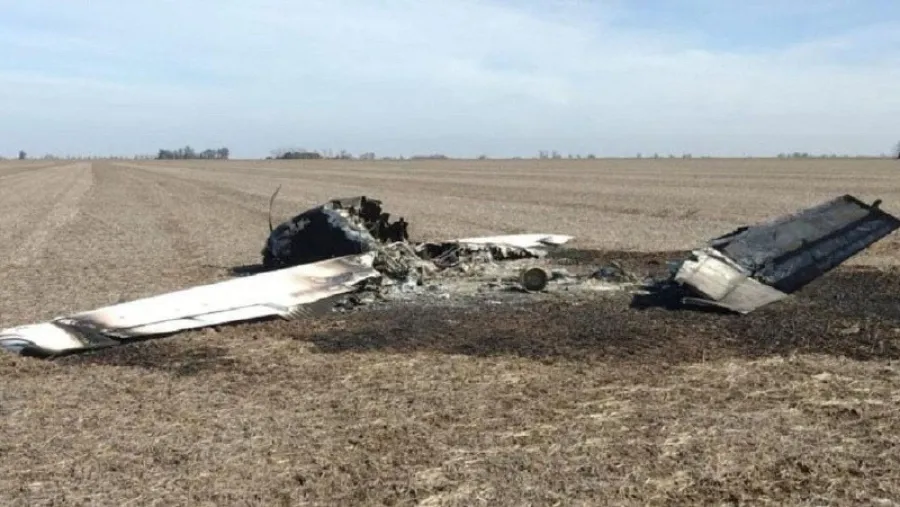 El descubrimiento sucedió el viernes por la tarde, cuando un productor rural notificó a las autoridades sobre la presencia de la aeronave.