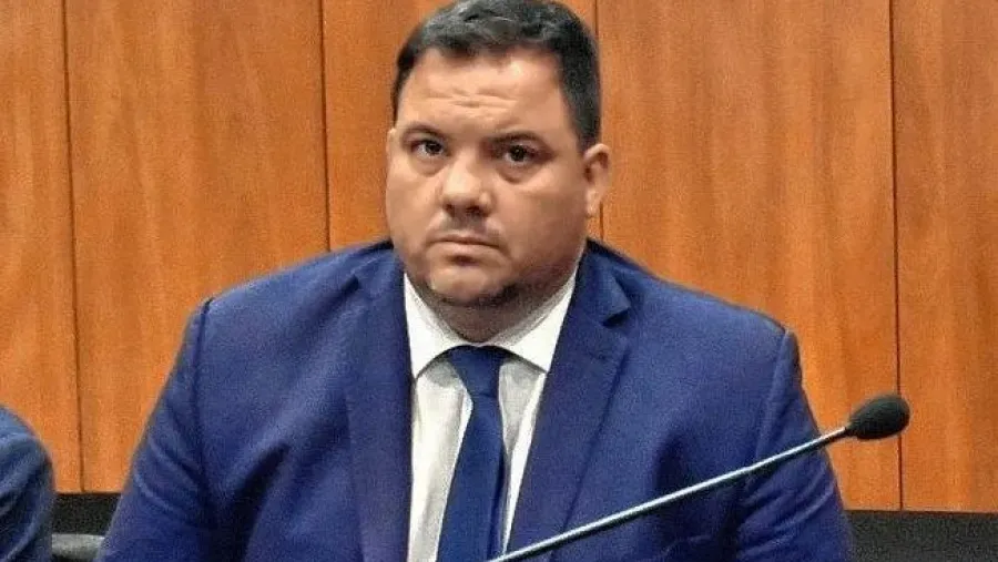 Alfieri Santiago, fiscal