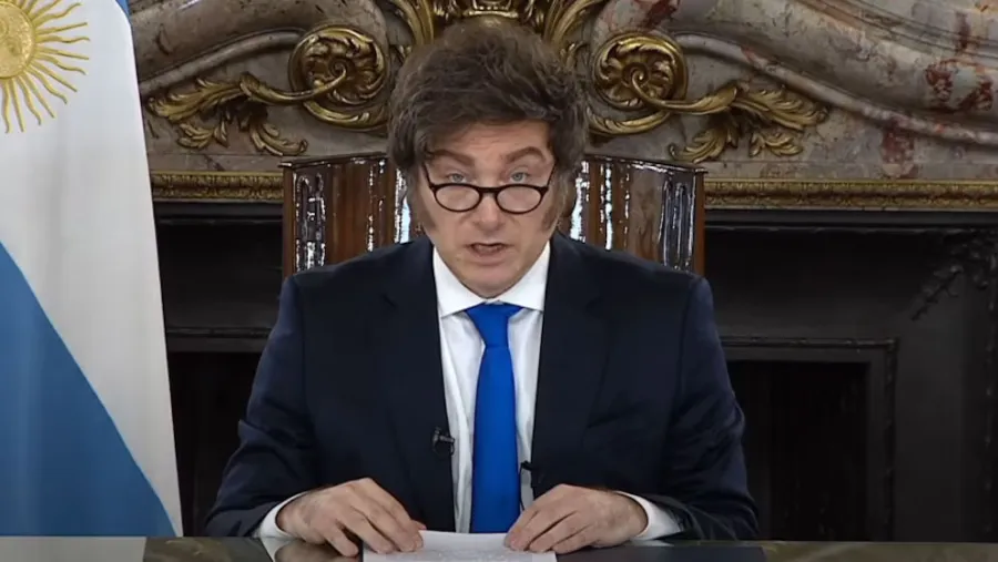 El primer mandatario hablará este lunes por cadena nacional.